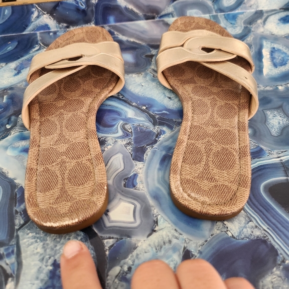 Coach Essie Leather Slip On Flat Sandals size 5 - Picture 3 of 3